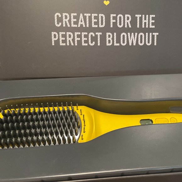 Drybar The Brush Crush Straightening Brush